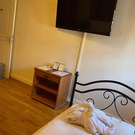 Hotel Gasthaus Schuetzen Freiburg Ruang foto