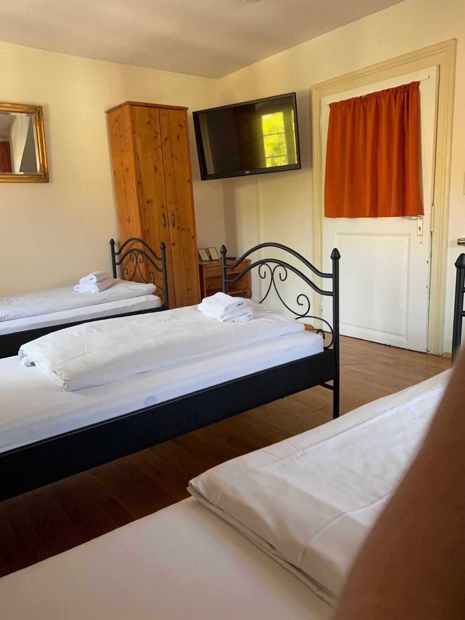 Hotel Gasthaus Schuetzen Freiburg Ruang foto