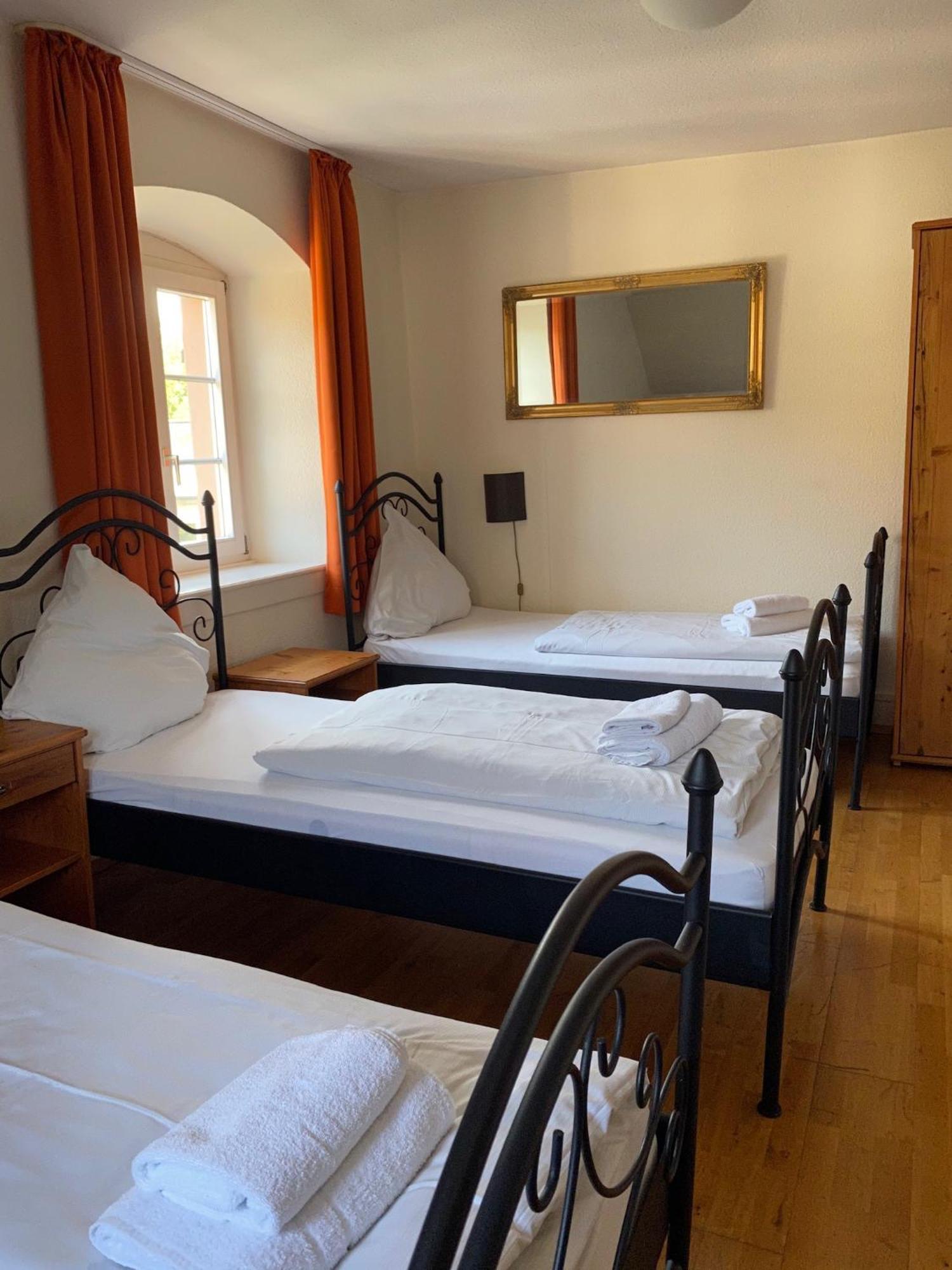 Hotel Gasthaus Schuetzen Freiburg Ruang foto